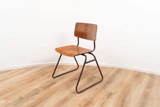 Chaise industrielle modèle Kwartet par Marko