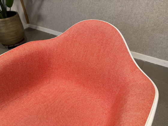 Vitra | Eames | RAR | Poppy Red/Ivory | 1 piece – Rocking chairs, Metal, Plastic (photo 7 of 10)