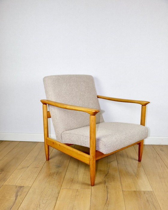 Image 1 of GFM-142 fauteuil, ontwerp van Edmund Homa uit de jaren 70, beige boucle - 2 stuks beschikbaar
