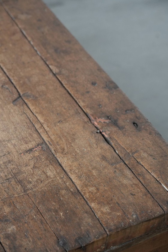 Image 1 of Antique Spanish chest made of walnut wood with beautiful carvings