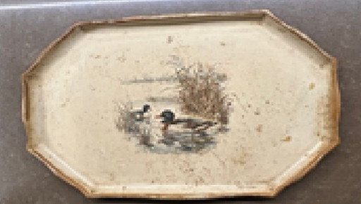 Vintage tray with hunting-themed image