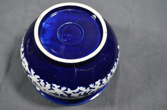 Par de Macetas de Porcelana del Sudeste Asiático, finales del siglo XIX – Porcelain (photo 9 of 12)