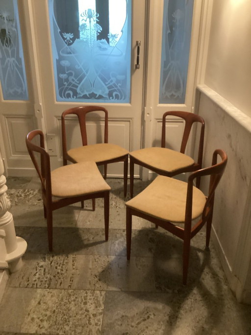4 chairs "Juliane" Johannes Andersen