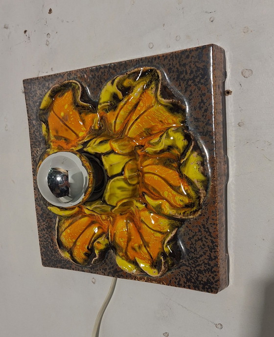 Image 1 of Keramiek bloemen muurlamp 1960