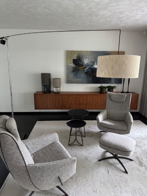 Ensemble de salon avec lampe et pouf