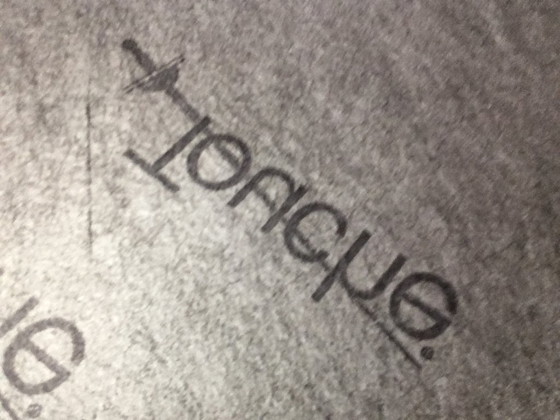 Image 1 of Zweisitziges Designer-Ledersofa von Touché in neuwertigem Zustand.