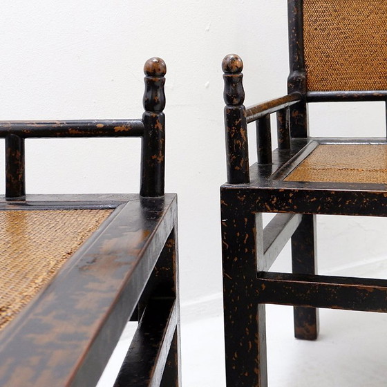 Image 1 of Paire de chaises de méditation en bois laqué et rotin - Japon, début du XXe siècle