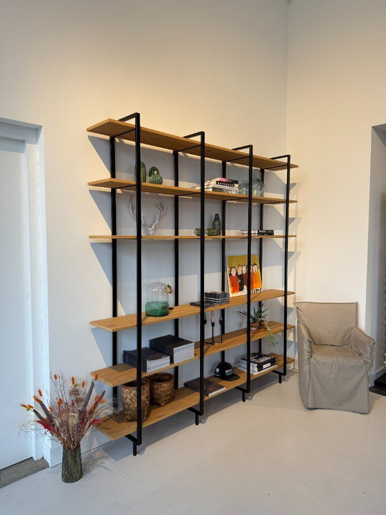 Image 1 of Wandschrank Sonderanfertigung Ausstellungsmodell