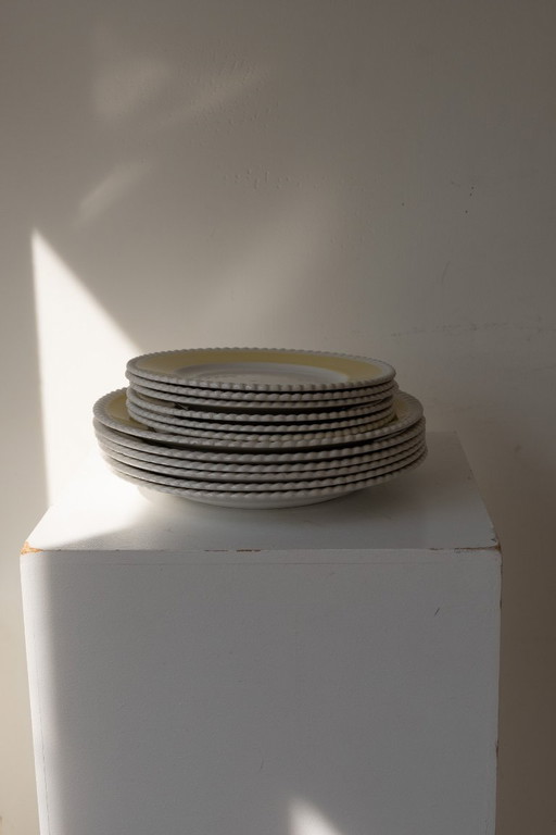 Juego de platos de cerámica vintage color amarillo mantequilla con borde en espiral. – tafelwaar, Ceramic