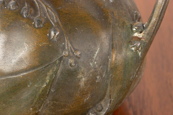 Image 1 of Vase Art-Nouveau en étain massif patiné bronze par Louis Chalon 1910.