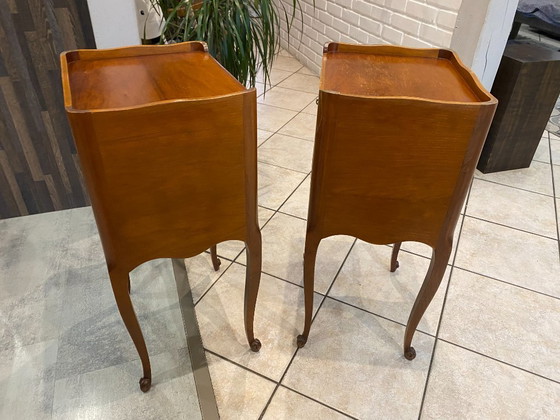 Image 1 of Coppia di comodini in stile Luigi XV con cassetto e nicchia