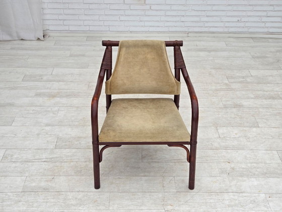 Image 1 of Jaren 80, een paar Scandinavische fauteuils, meubelbekleding van velours en bamboe.