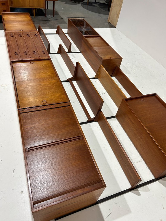 Sistema di pareti modulari in teak di Kai Kristiansen, danese, anni '60. – Armadi a muro, Wood (photo 6 of 22)