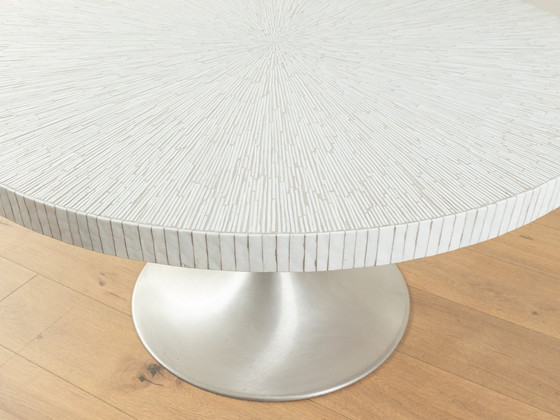 Image 1 of Mesa de centro de mosaico con pie de tulipán