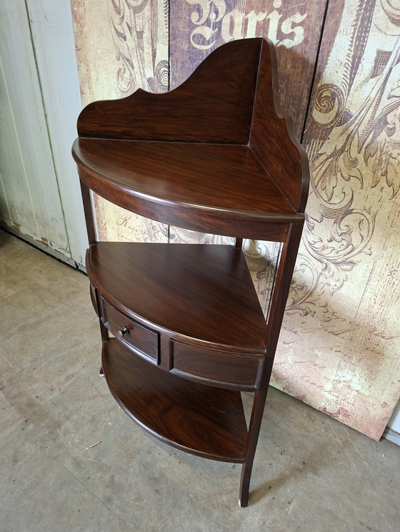 Image 1 of Tavolini angolari classici inglesi, tavolino portatelefono, tavolino laterale, dimensioni 40x40cm e altezza 96cm.