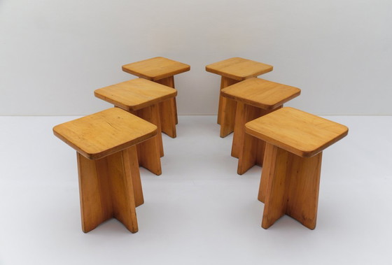 Image 1 of Conjunto de 6 taburetes de roble al estilo de Pierre Chapo, Francia, años 60
