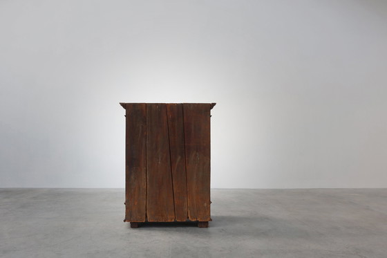 Image 1 of Armadio antico francese in quercia intagliato a mano del XVI secolo