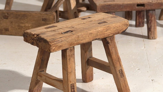 Antique Small Stool in Natural Wood Colour (c.1900) – Rustic (photo 3 of 9)