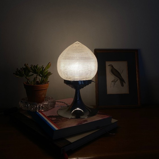 Image 1 of Lampada antica a globo, vetro spesso tipo Holophane e metallo cromato