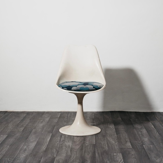 Image 1 of Chaise Tulipe Vintage, design moderne des années 1970