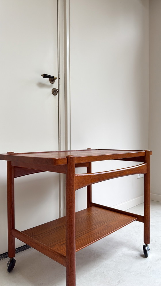 Image 1 of Vintage Deense trolley / serveerwagen ontworpen door Hans J. Wegner