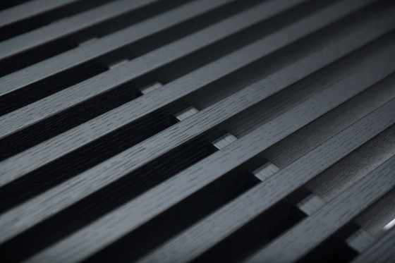 Image 1 of Superbe banc Cansado Refolo 514 XL en chêne noir par Charlotte Perriand - Cassina