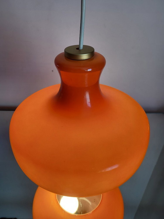 Image 1 of Suspension vintage en verre opalin orange, années 1960