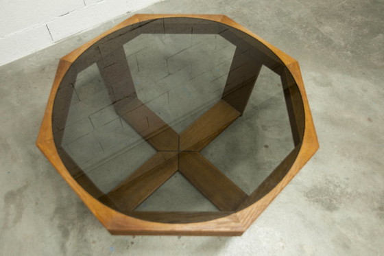 Image 1 of Tavolo esagonale unico, 1977, rovere, vetro fumé, fabbricazione svizzera