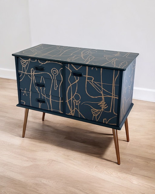 Vintage Bekleed Met Atelier Van Mini Moderns | The Vintage Vibe