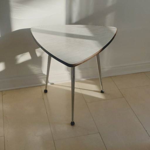 Pique-table vintage en formica