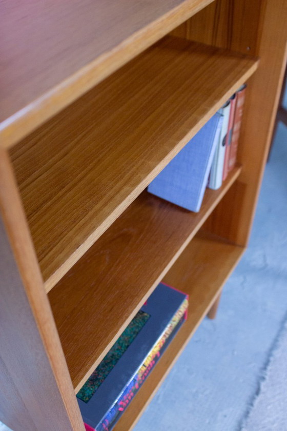 Image 1 of Vintage teakhouten boekenkast, ladekast, dressoir, Deense stijl uit het midden van de 20e eeuw