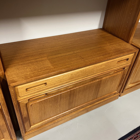 Image 1 of Meuble mural vintage •Dyrlund•