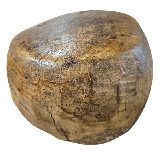 Una notevole ciotola in legno intagliata a mano da una singola sezione di radica – Ciotole, Wood (photo 14 of 19)