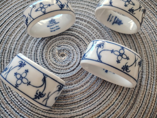 Royal Pr. Tettau Indian blue porcelain napkin rings