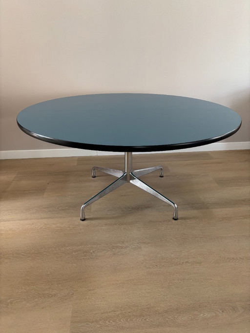1x Vitra Eames ronde tafel Ø 150 cm