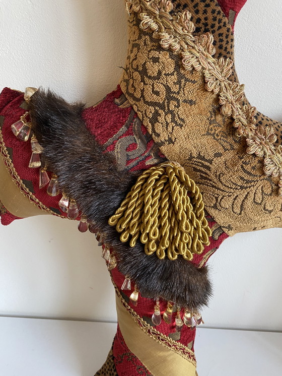 Image 1 of Religieus kussen kruisvorm