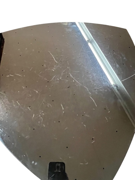 Image 1 of Niervormige bijzettafel met zwart glazen blad, gemaakt in Duitsland in de jaren 1960