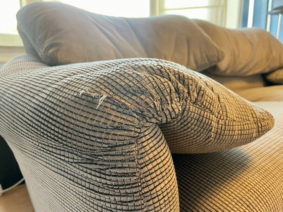 Image 1 of Cassina Maralunga tweezits bank – Vico Magistretti