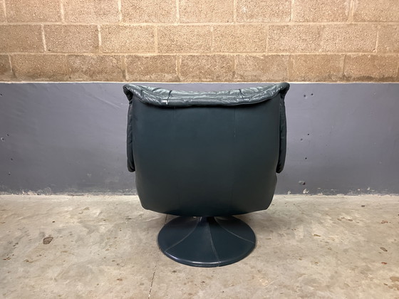 Image 1 of Groen lederen draaifauteuil vintage seventies