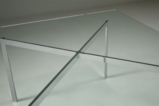 Tavolino da caffè originale Barcelona di Ludwig Mies Van Der Rohe per Knoll, anni '20, Stati Uniti. (photo 4 of 8)