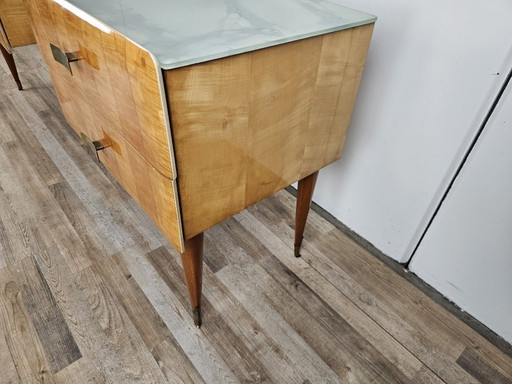 1950 Mid Century ladekast van esdoorn en glas