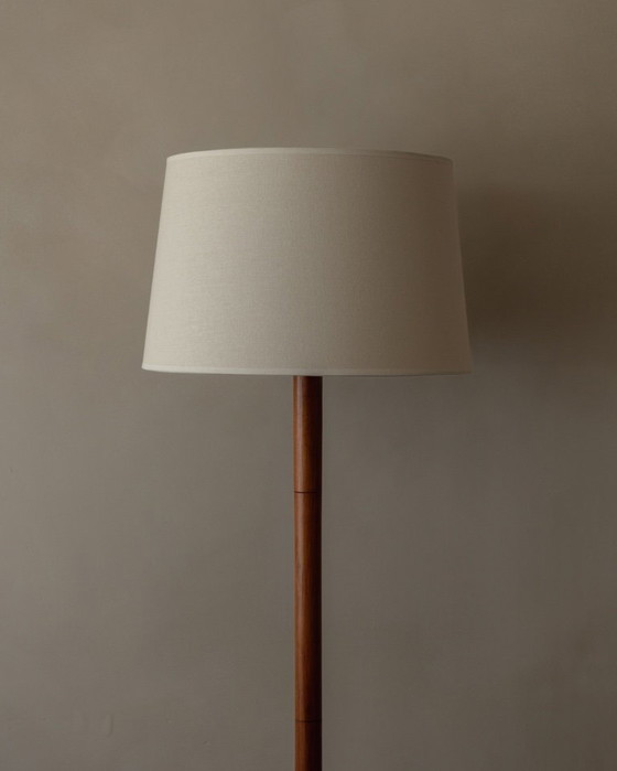 Image 1 of Lampada da terra vintage in teak con paralume in tessuto | Lampada da terra in stile scandinavo moderno | Anni '60-'70