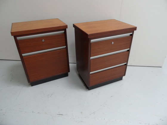 Mid Century Set Van 2 Mahoniehouten Ladekasten – Wood (photo 7 of 12)