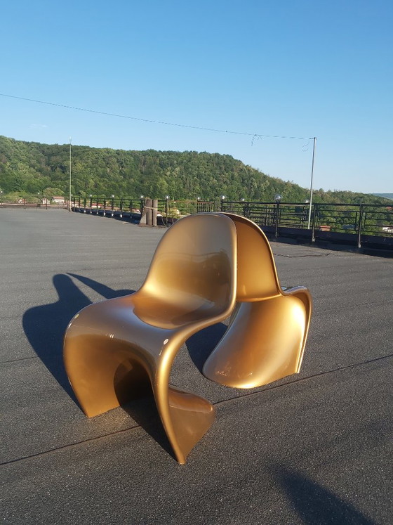 Image 1 of Vitra Panton Classic Gold 2007 – Moët & Chandon Edition (2 Stück, nummeriert, Sammlerstücke)