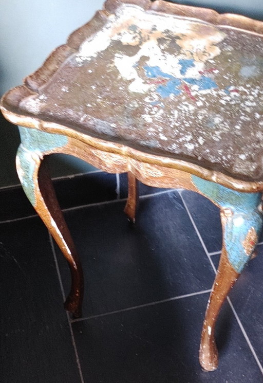 Antieke florentijnse bijzettafel