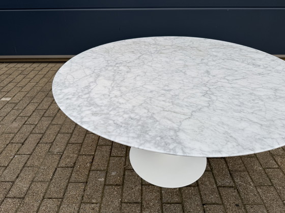 Image 1 of Original Carrara marble round Knoll Tulip dining table (120cm)
