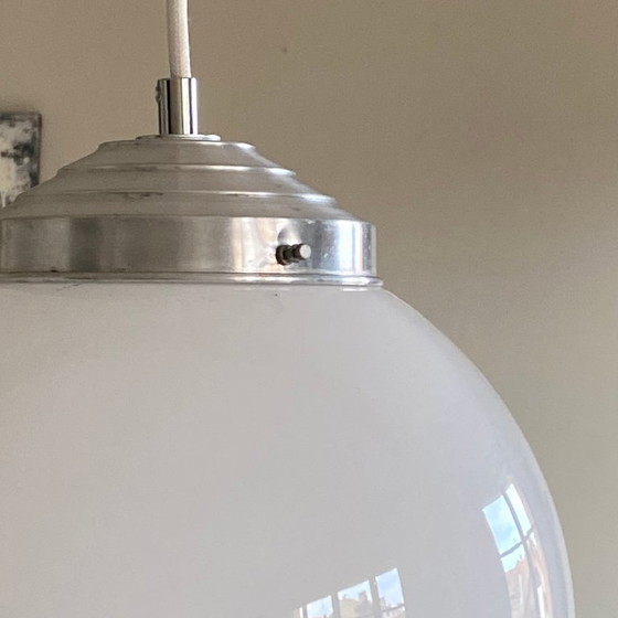 Image 1 of Grande lampada a sospensione a globo in vetro opalino, 25 cm