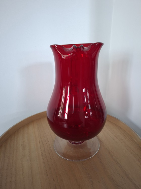Image 1 of Vintage Mid-Century Robijnrode Kan – Handgeblazen – Monica Bratt-Stijl