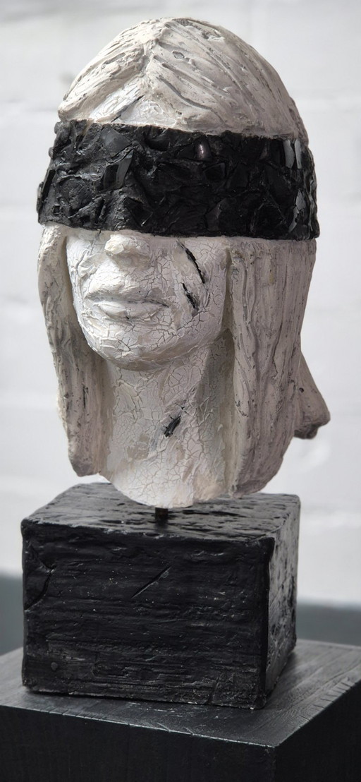 Where Looking Stops - Escultura Única Hecha a Mano