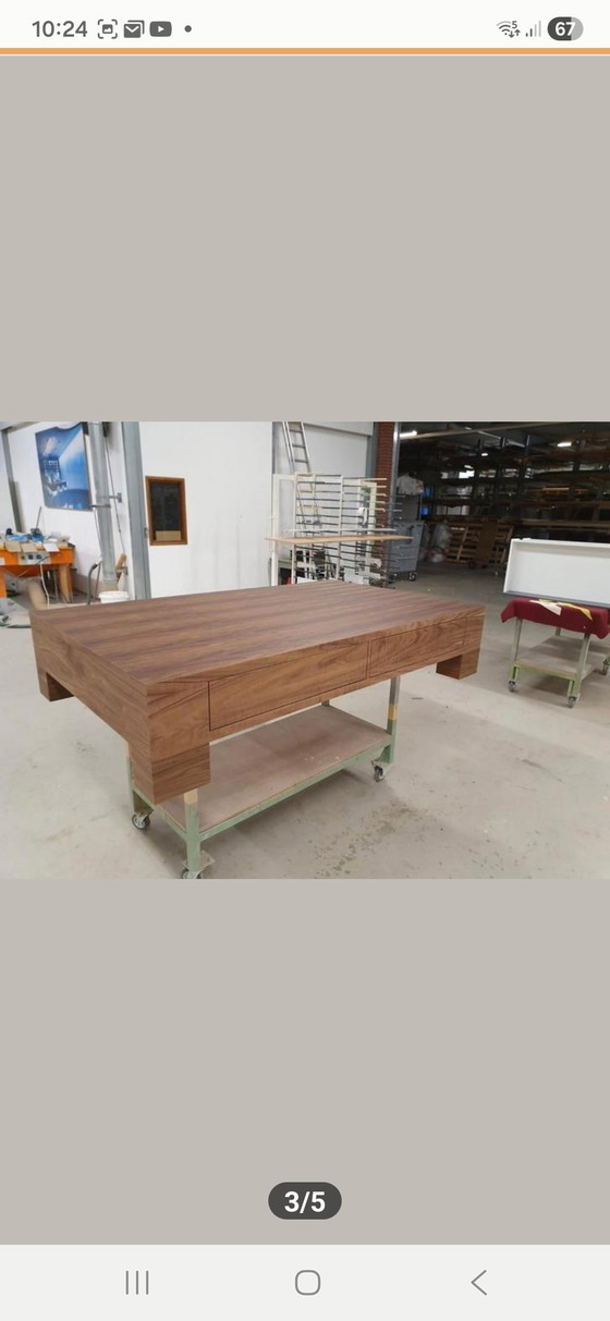 Image 1 of Tavolino da caffè dal design unico con 4 cassetti